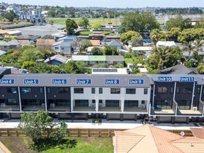 8/130 Rosebank Road, Avondale, Auckland