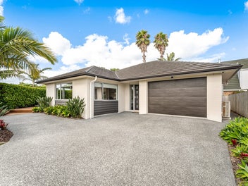 7 Laurie Street, Red Beach, Red Beach