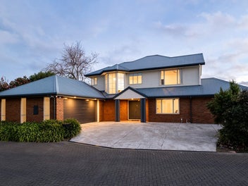 1 Oaktree Lane, Bishopdale, Christchurch