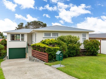 39 Carluke Street, Paparangi, Wellington
