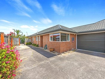 2/29 Loughton Street, Burwood, Christchurch