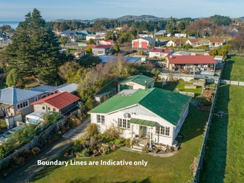 41 Monmouth Street, Hampden