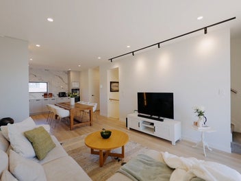 2/29 Roberton Road, Avondale, Auckland