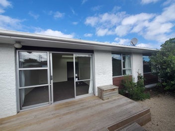 2/557 Gloucester Street, Linwood, Christchurch