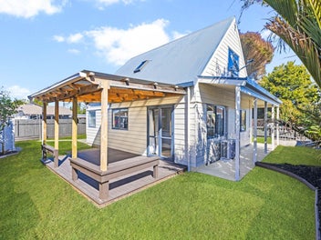 2 Braeburn Place, Takanini, Auckland