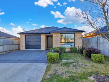 40 Tara Crescent, Woodend, Woodend