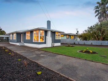 4 Blake Road, Mangere East, Auckland