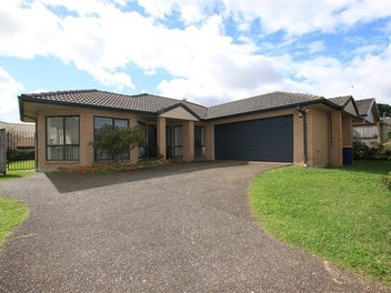 15 Toledo Avenue, Henderson, Auckland