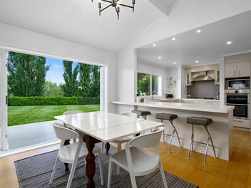 6 MacLean Street, Cambridge, Cambridge