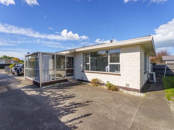 2/12 Bayswater Crescent, Bromley, Christchurch