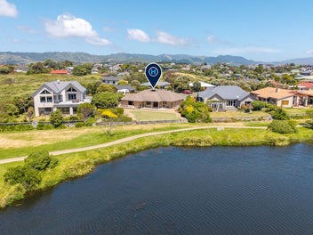 11 Marewa Place, Waikanae Beach, Waikanae