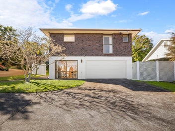 1/521 Beach Road, Murrays Bay, Auckland