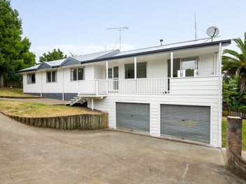 65 Pohutukawa Drive, Pukete, Hamilton