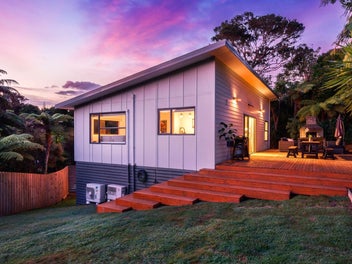 49D Flaxdale Street, Birkdale, Auckland