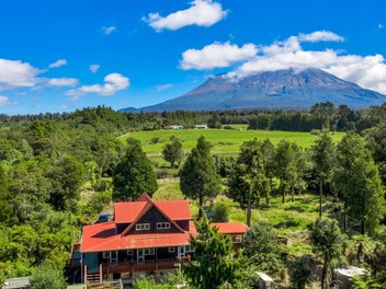 922 Pembroke Road West, Pembroke, Stratford