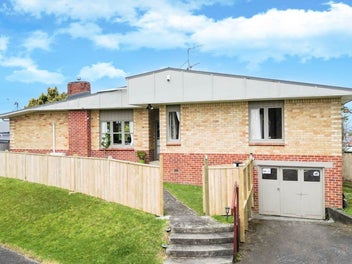 1/50 Monarch Avenue, Hillcrest, Auckland