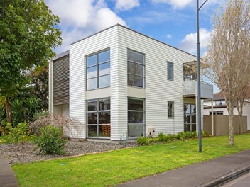 16 Figaro Crescent, Takanini, Auckland