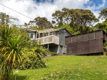 1 Wilma Road, Ostend, Waiheke Island