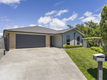 12 Dow Chung Place, Otaki