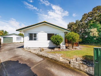 14 Hillcrest Drive, Kelvin Grove, Palmerston North