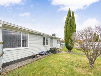 87 Sutherland Crescent, Westbrook, Palmerston North