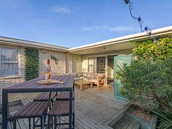 15 Acacia Street, Kelvin Grove, Palmerston North