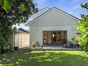 131B Vauxhall Road, Narrow Neck, Auckland