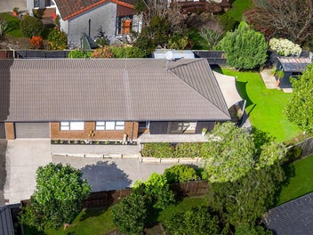 2/5 Askew Place, Farm Cove, Auckland