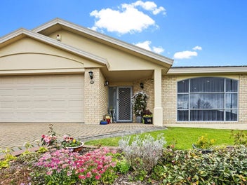 40 Highfields Terrace, Henderson, Auckland