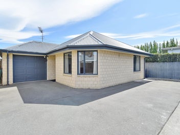 26C Sawyers Arms Road, Northcote, Christchurch