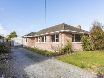 120 Grimseys Road, Redwood, Christchurch