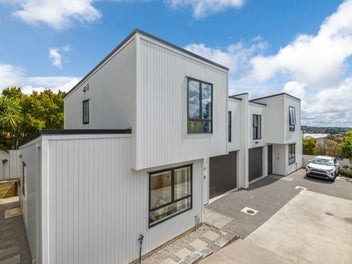 61A Knights Road, Rothesay Bay, Auckland