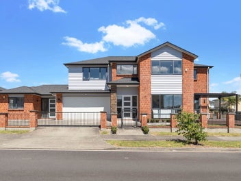 42 Charlestown Drive, Flat Bush, Auckland