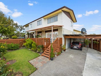 13C Ballater Place, Highland Park, Auckland