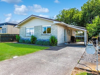 8A Seddon Street, Dannevirke