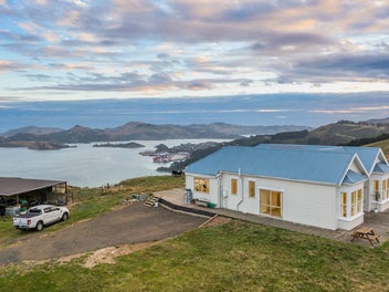 2 Heyward Point Road, Mihiwaka, Port Chalmers