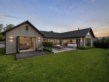 17A Hall Road, Bannockburn, Cromwell