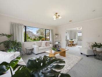 2 Farnah Green, Flagstaff, Hamilton