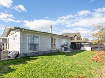 318A Portsmouth road, Flaxmere, Hastings