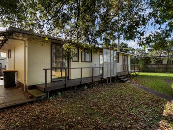 10 Walton Street, Red Beach, Red Beach