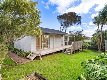 95 Ocean View Road, Hillcrest, Auckland