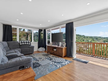 15 Thomson Grove, Stokes Valley, Lower Hutt