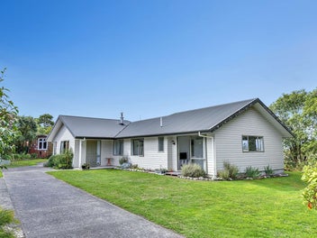 332 Cape Foulwind Road, Carters Beach, Westport