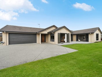 15 Winslow Court, Huntington, Hamilton