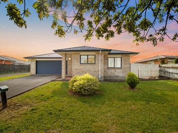 40 Glenveagh Park Drive, Weymouth, Auckland