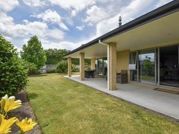 1 Walnut Lane, Carterton