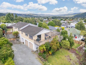 4 Vista Crescent, Maoribank, Upper Hutt
