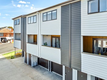 3/701 Hillsborough Road, Mount Roskill, Auckland