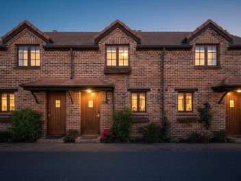 2/7 Quiet Woman Way, Monaco, Nelson