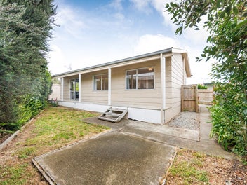 20B Hilton Grove, Kelvin Grove, Palmerston North